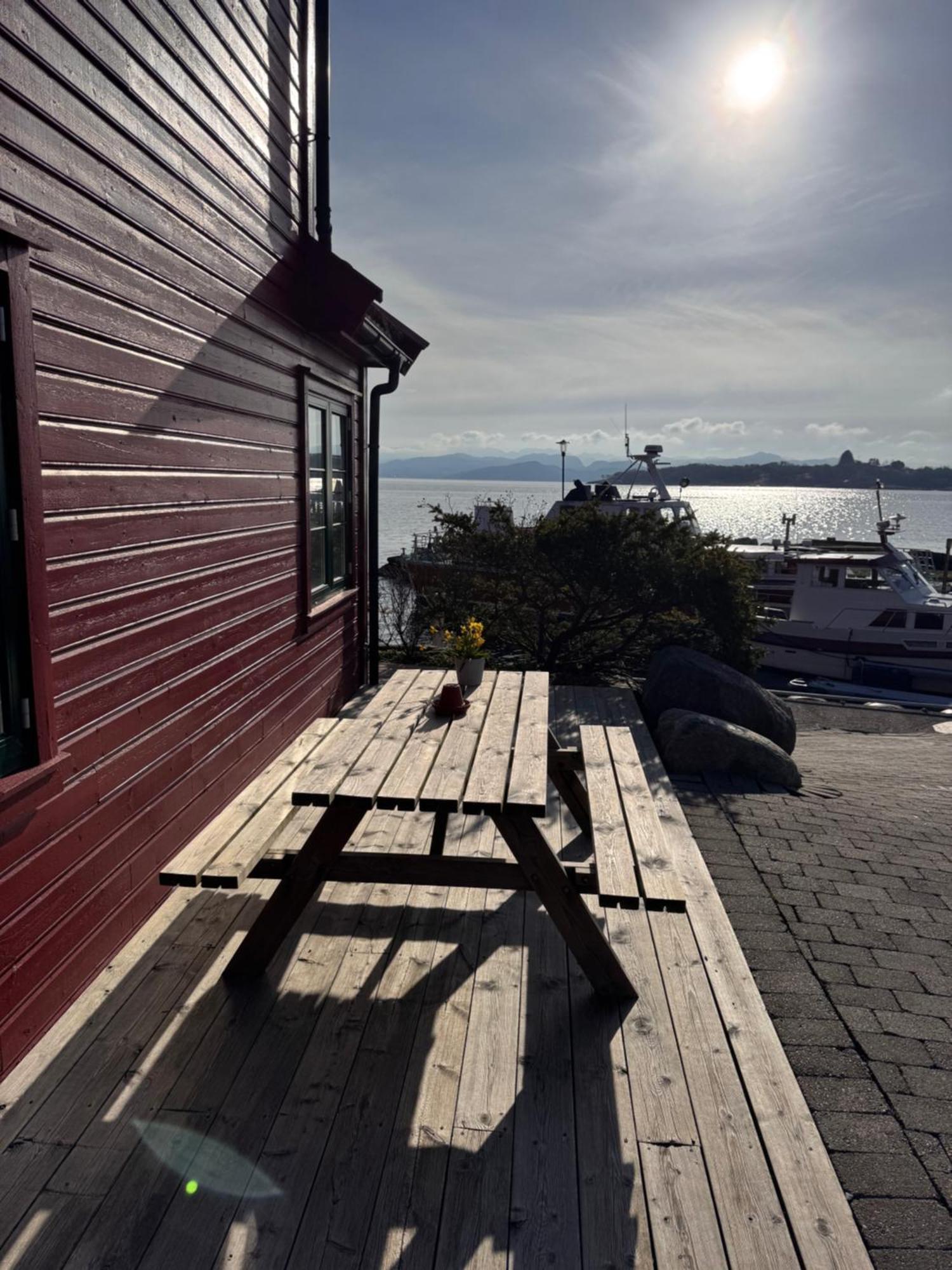 Sjoberg Hotell Og Ferie Leiligheter Osthusvik Exterior photo
